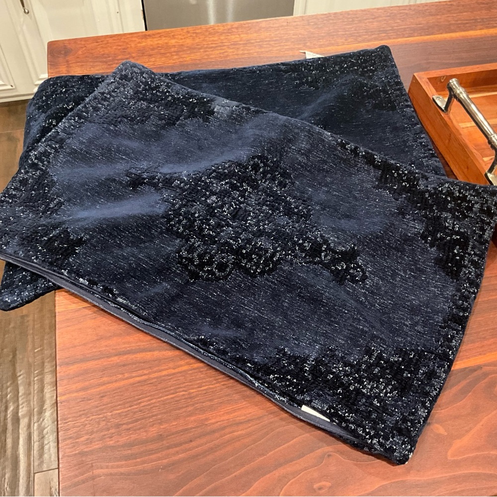 Pottery Barn Navy Blue lumbar pillow case (2)